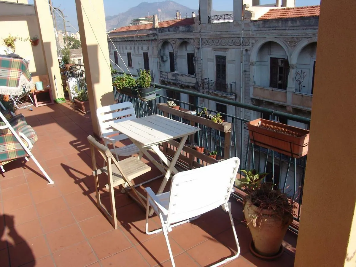 Camera-Attico Luminoso Con Terrazza Apartment Palermo Italy