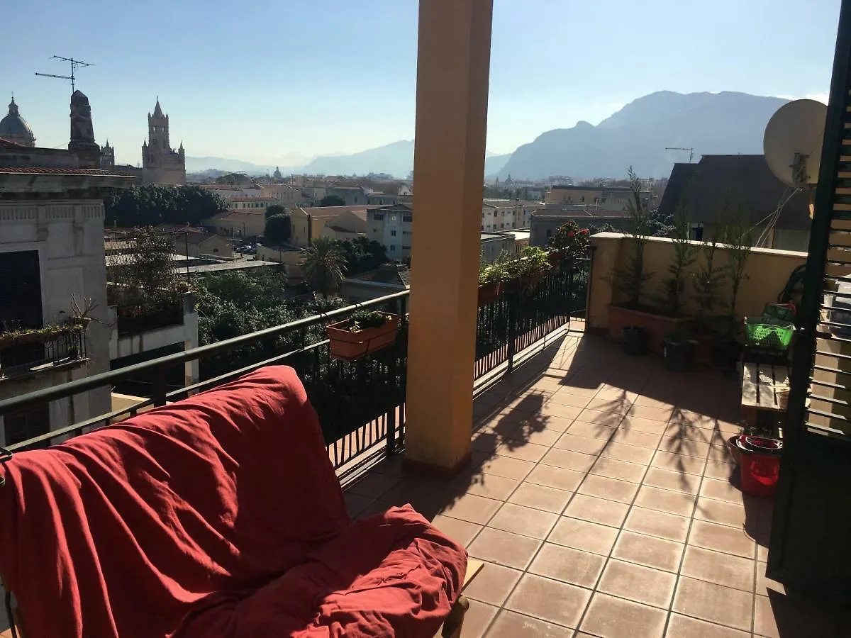 Camera-Attico Luminoso Con Terrazza Παλέρμο